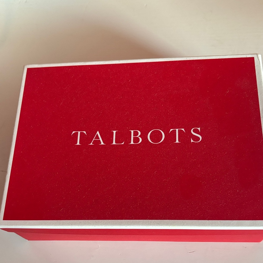 Talbot’s Statement Necklace - Picture 4 of 4